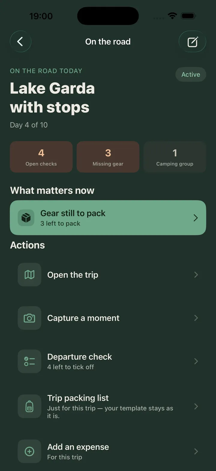 Caravanios shows the travel day with open checks, missing gear and the next actions for the trip.